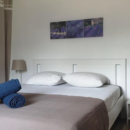 Logement reposant, sécurisé et climatisé Appartamento Avignone Esterno foto